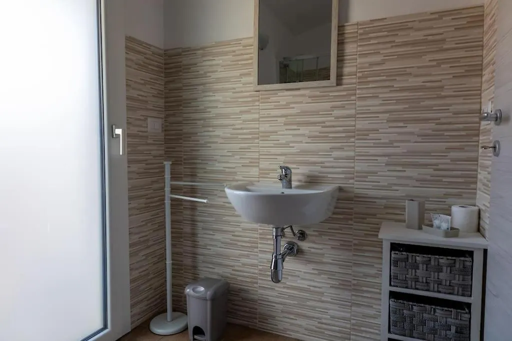 Elegante Rifugio Appartamento Con 1 Camera Da Letto 4 Adulti Wi-Fi Netflix Olbia