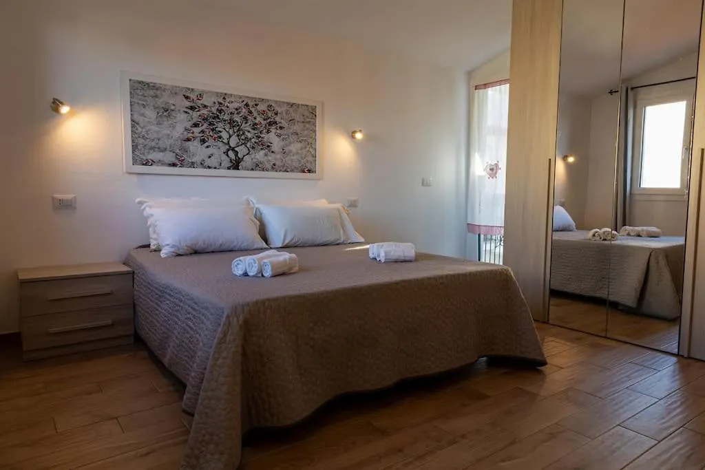 Elegante Rifugio Appartamento Con 1 Camera Da Letto 4 Adulti Wi-Fi Netflix Olbia Apartment